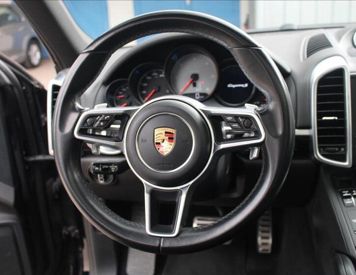 Porsche Cayenne 33