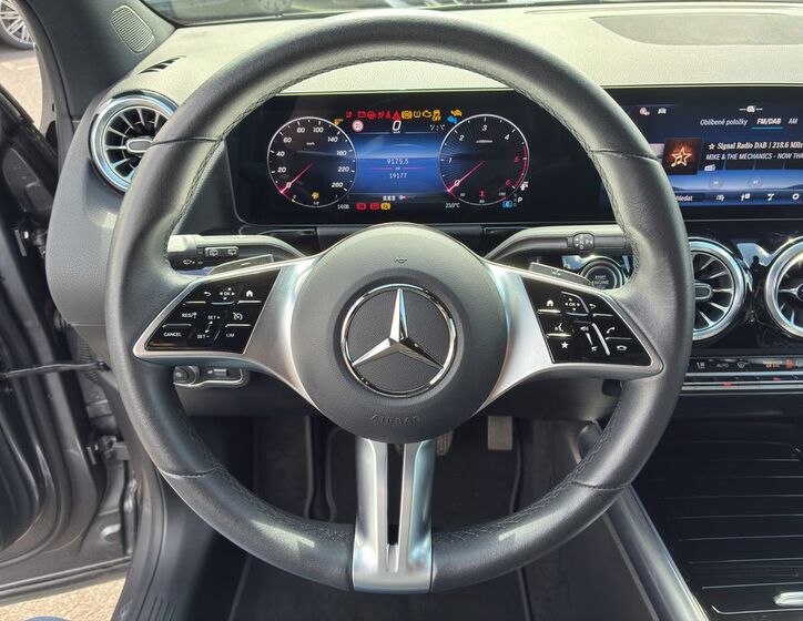 Mercedes-Benz GLA 18