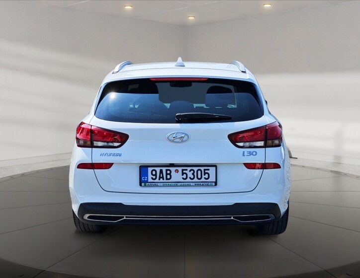 Hyundai i30 4