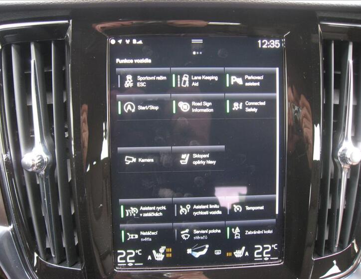 Volvo V90 30