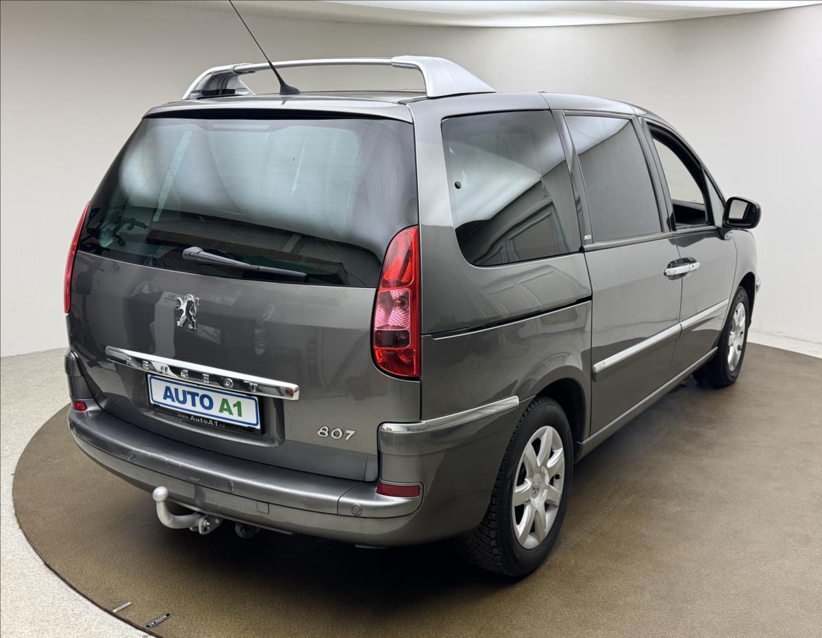 Peugeot 807