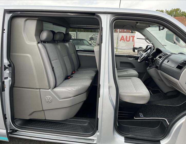 Volkswagen Transporter 22