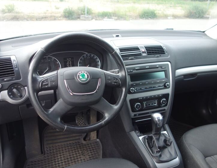 Škoda Octavia 16
