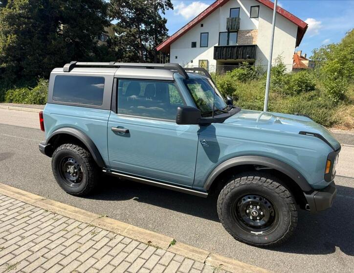 Ford Bronco 9