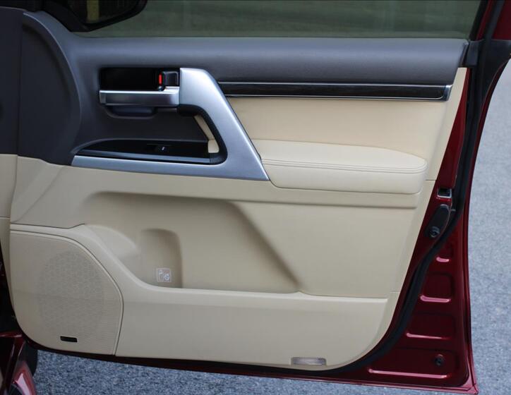 Toyota Land Cruiser 33