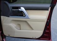 Toyota Land Cruiser 33