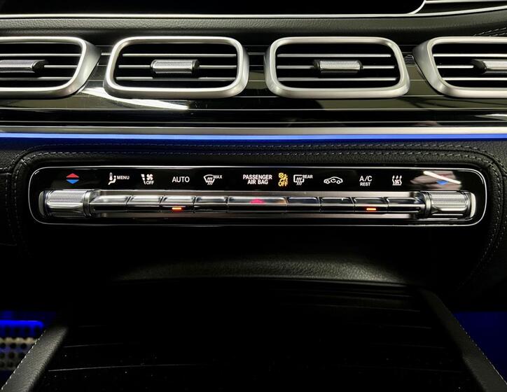 Mercedes-Benz GLS 29