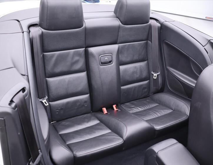 Volkswagen EOS 23