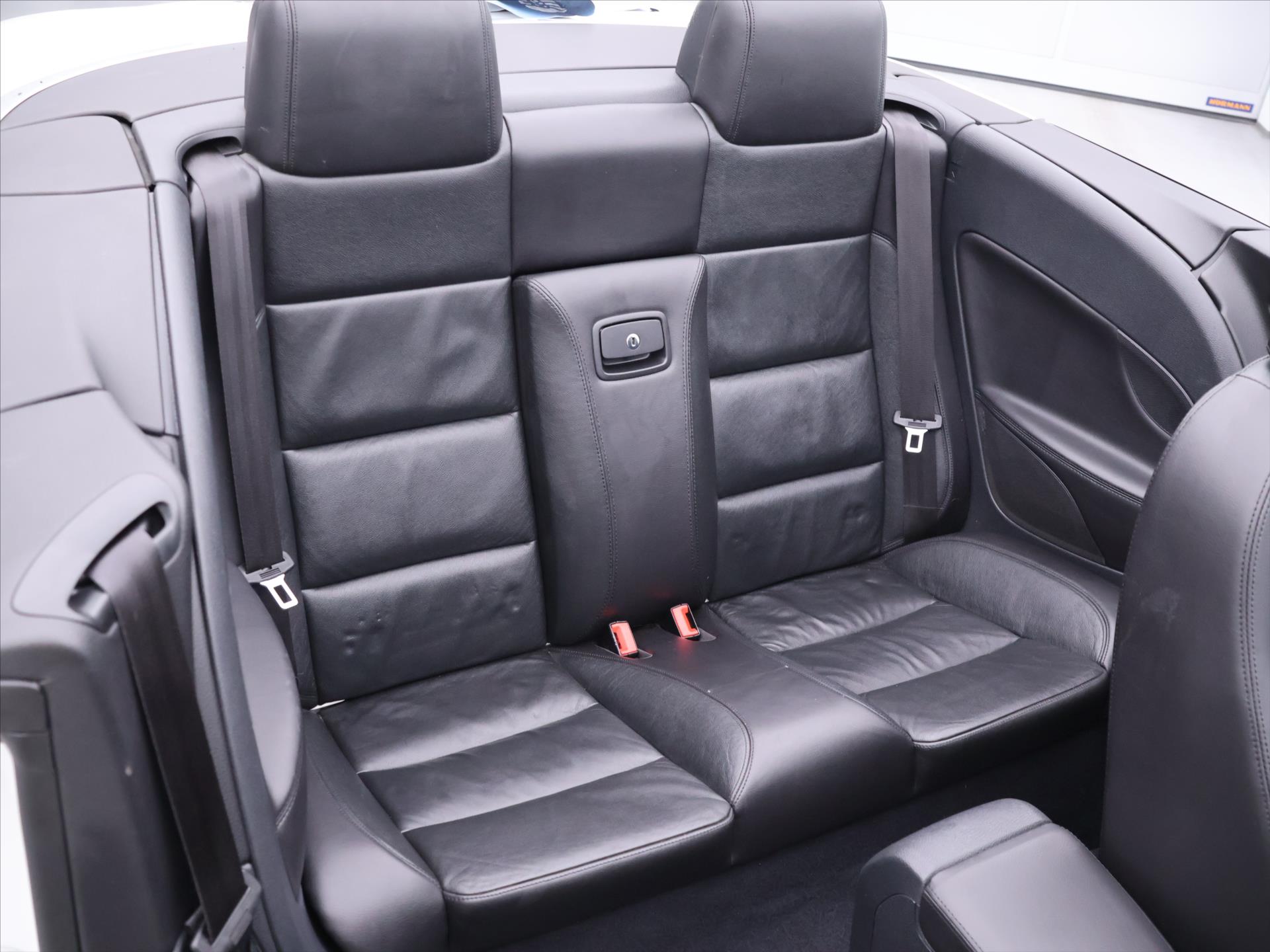 Volkswagen EOS