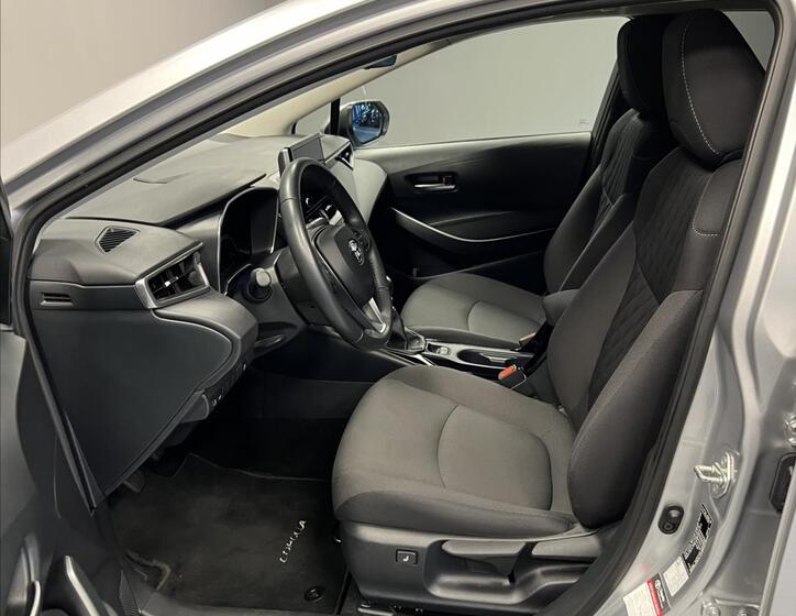 Toyota Corolla 8