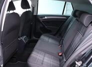 Volkswagen Golf 16