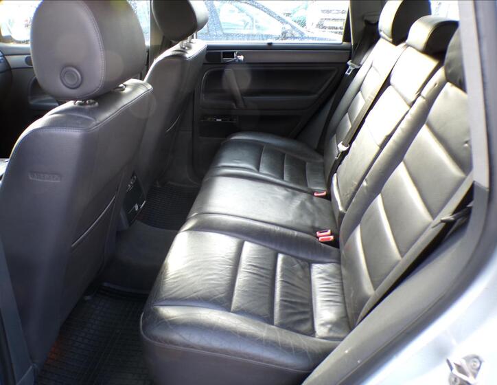 Volkswagen Touareg 13