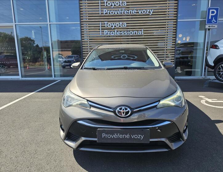 Toyota Avensis 3