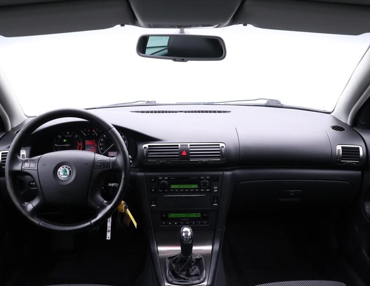Škoda Superb 28