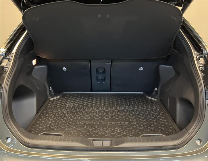 Toyota Yaris Cross 12