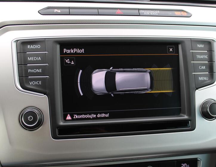 Volkswagen Passat 13