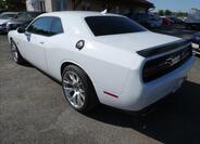 Dodge Challenger 6