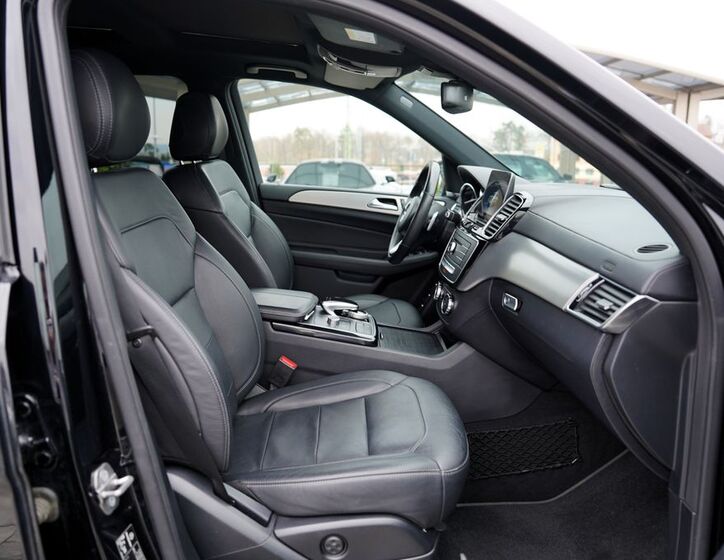 Mercedes-Benz GLS 33