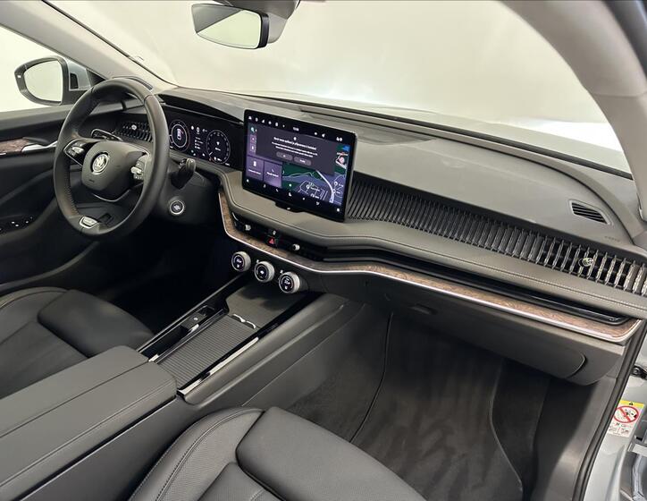 Škoda Superb 24