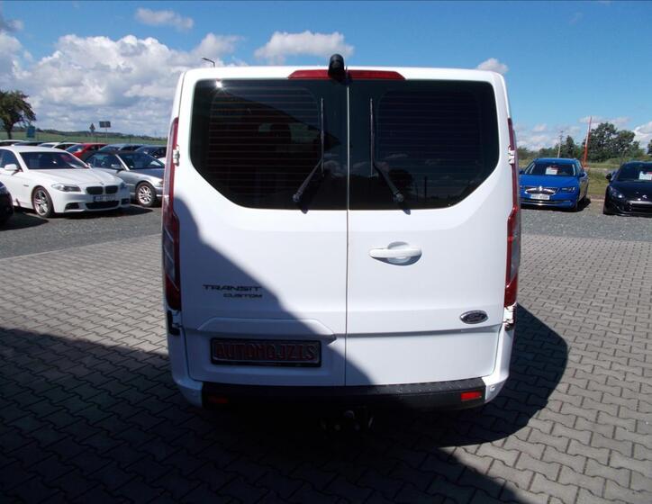 Ford Transit Custom 10