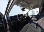 Toyota ProAce 9
