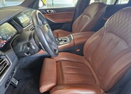 BMW X5 8