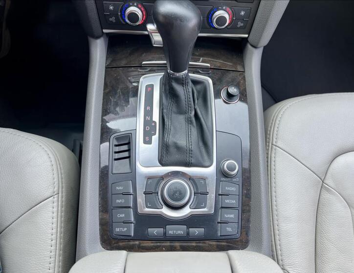 Audi Q7 32