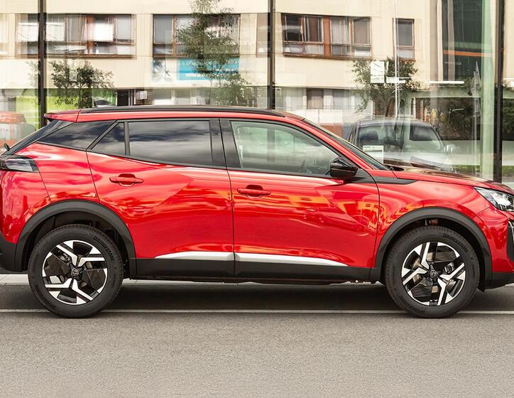 Peugeot 2008 4