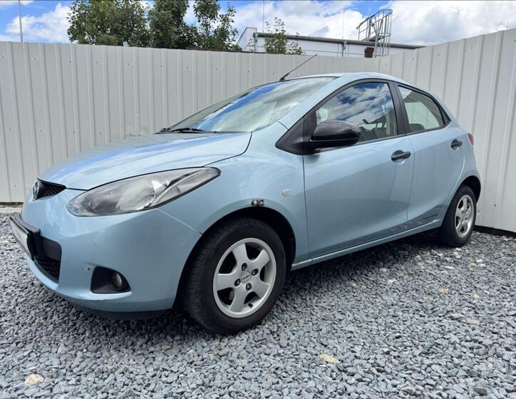 Mazda 2 3