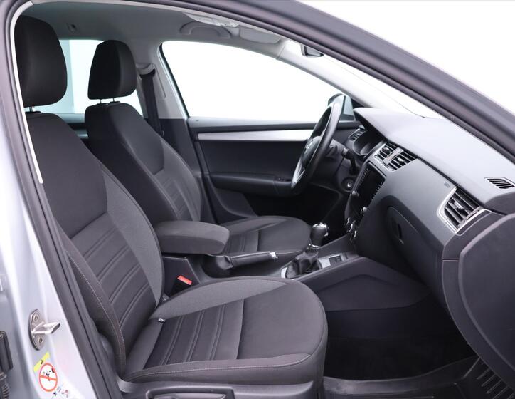 Škoda Octavia 14