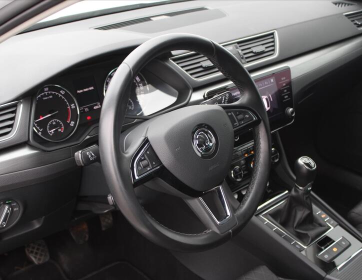 Škoda Superb 15