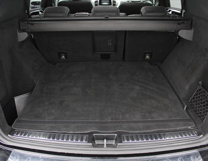 Mercedes-Benz GLE 12