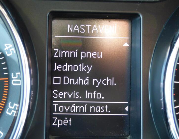 Škoda Superb 30