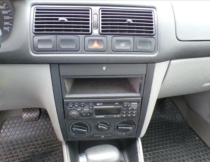Volkswagen Golf 8