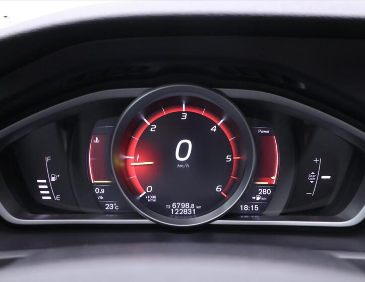 Volvo V40 20