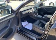 Tesla Model Y 9
