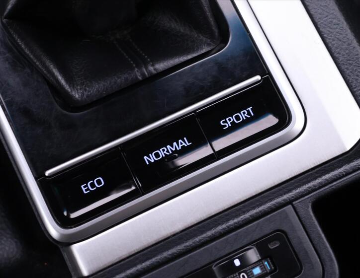 Toyota Land Cruiser 28