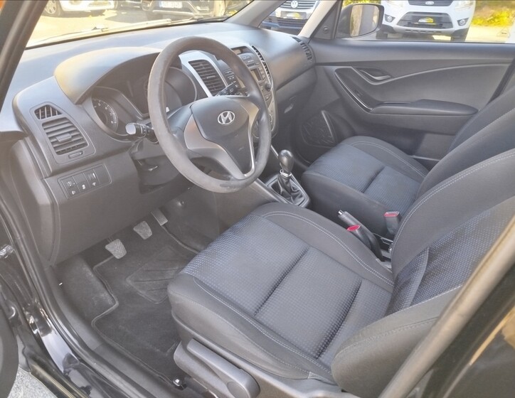 Hyundai ix20 13