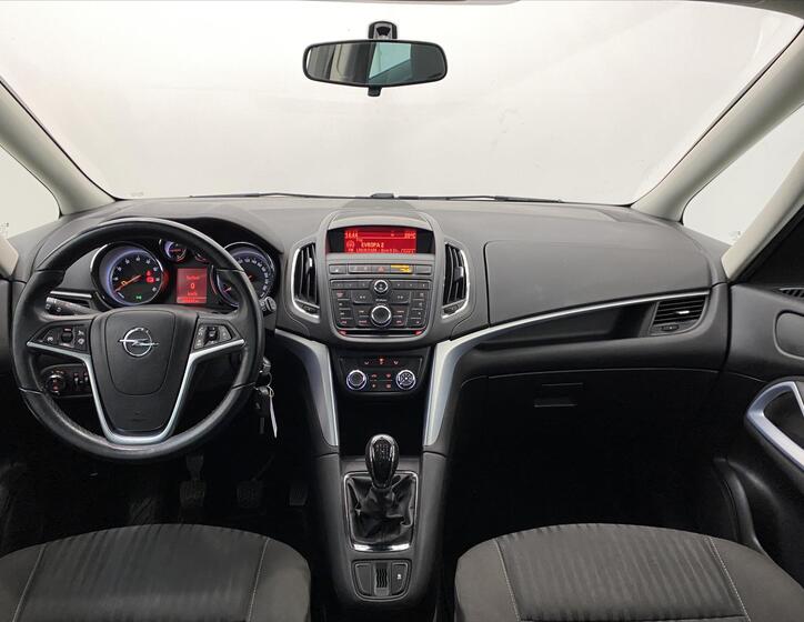 Opel Zafira 10