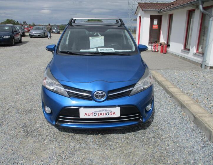 Toyota Verso 2