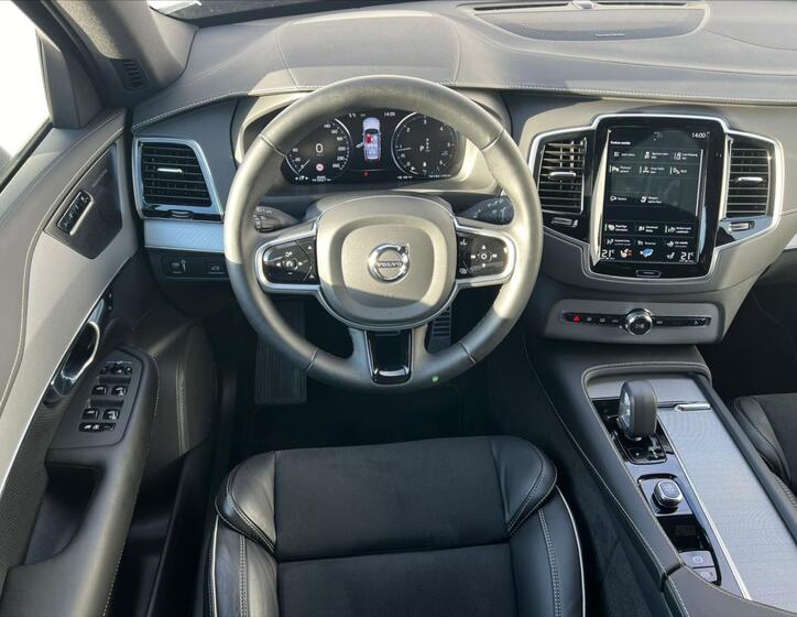 Volvo XC90 6