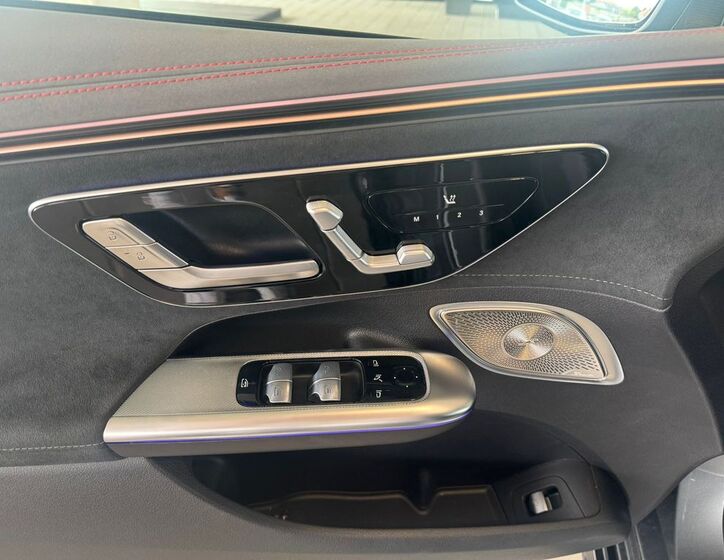 Mercedes-Benz EQE 10