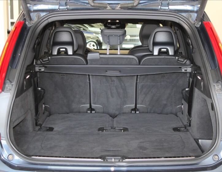 Volvo XC90 25