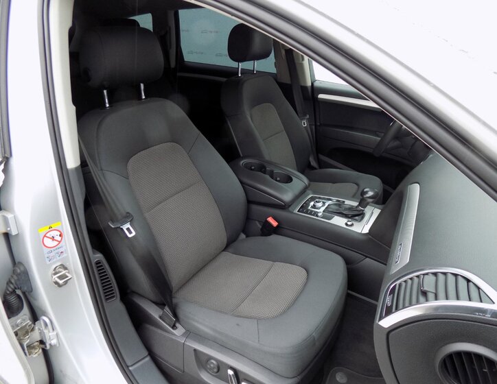Audi Q7 15