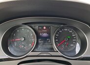 Volkswagen Passat 9