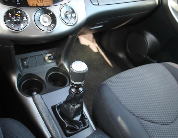Toyota RAV4 17