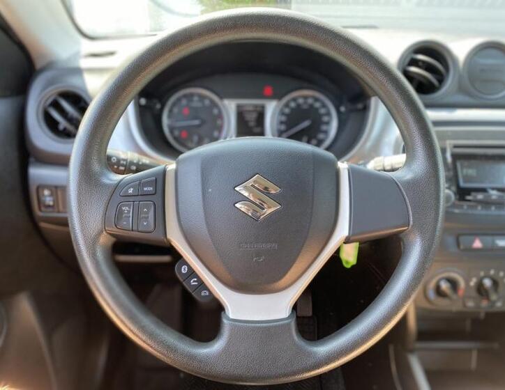 Suzuki Vitara 13
