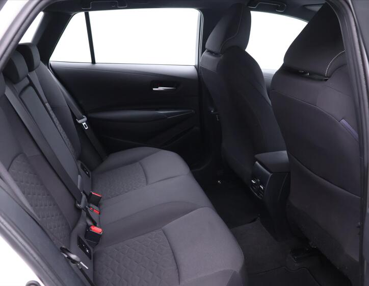Toyota Corolla 13