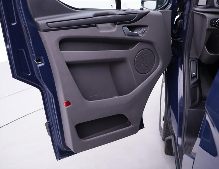 Ford Transit Custom 11
