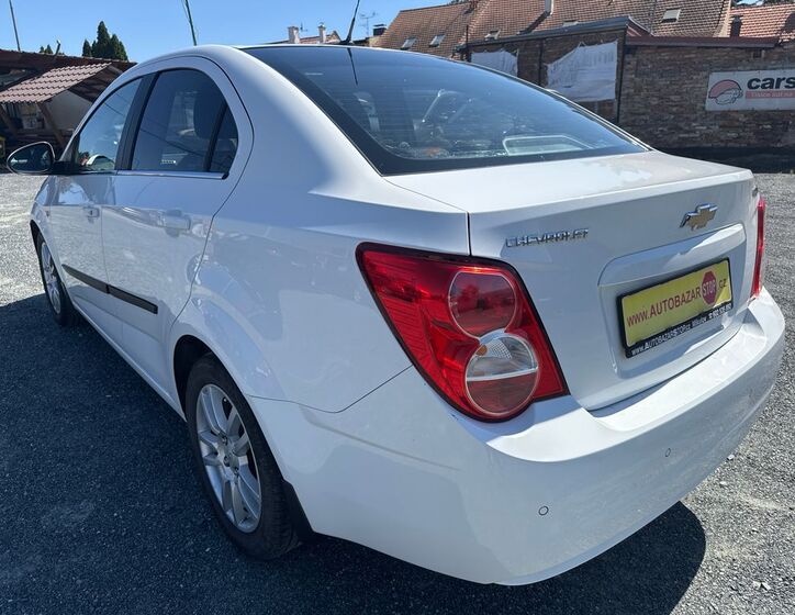 Chevrolet Aveo 4